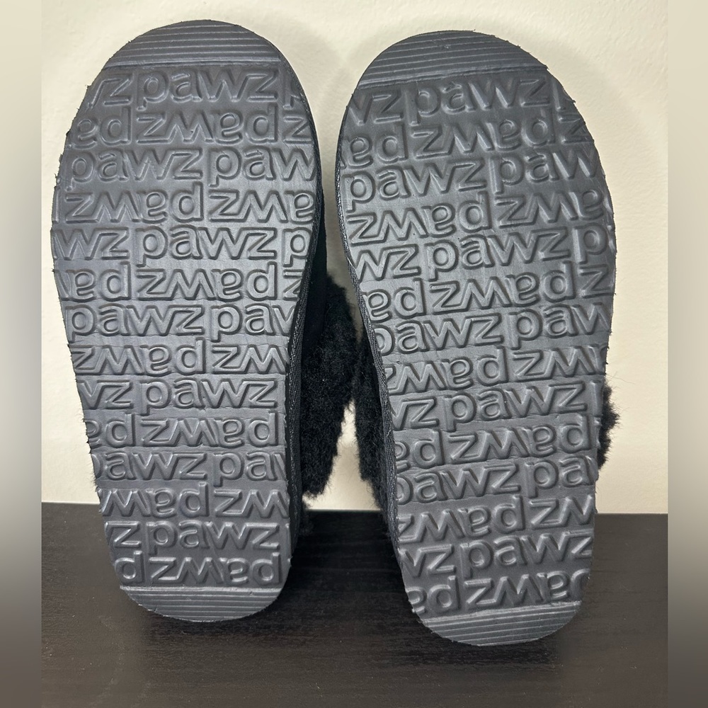 Women's BearPaw slippers size - Picture 5 of 5